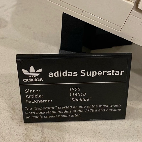 RETIRED LEGO 10282 ADIDAS ORIGINALS SUPERSTAR SNEAKER - Picture 6 of 14